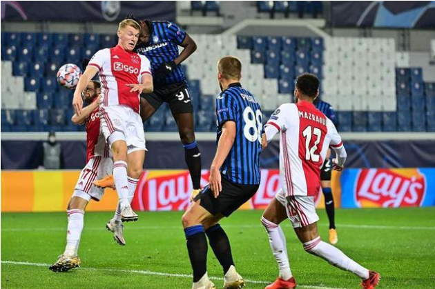 米兰体育 -包含阿贾克斯迎欧篮联关键赛，今夜调整名单，媒体盛赞，医务组通报恢复的词条